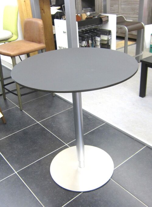 ronde-tafel-brio-lapalma-outlet-2dehands-toonzaalmodel