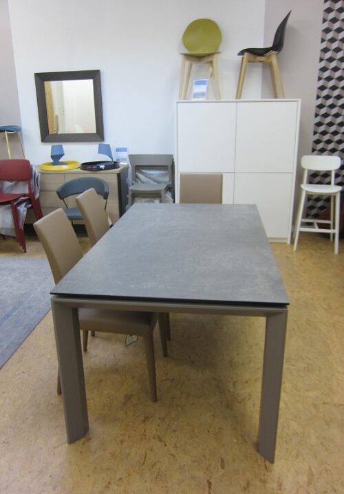 verlengbare-keramische-tafel-omnia-calligaris-outlet-2dehands-toonzaalmodel