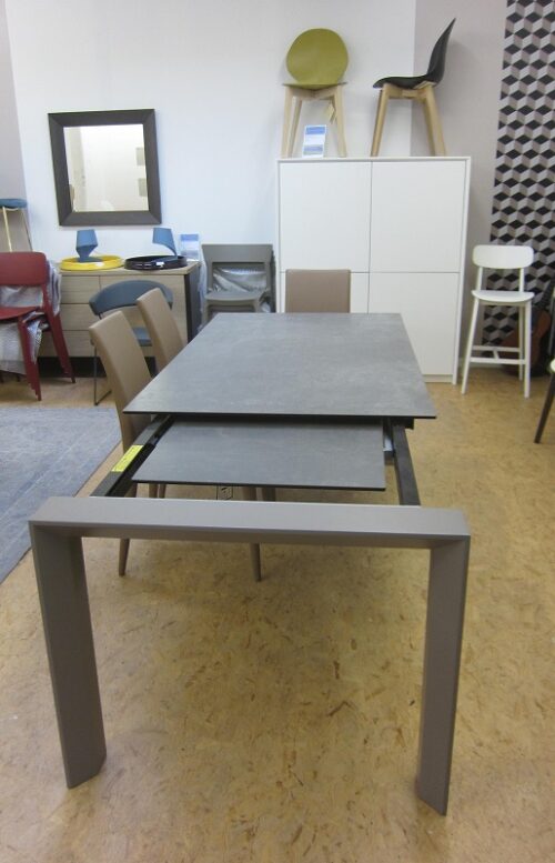 verlengbare-keramische-tafel-omnia-calligaris-outlet-2dehands-toonzaalmodel