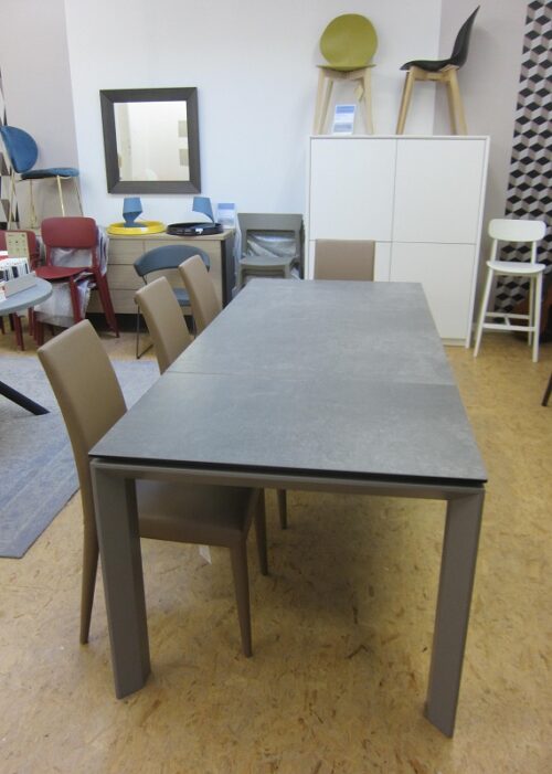 verlengbare-keramische-tafel-omnia-calligaris-outlet-2dehands-toonzaalmodel